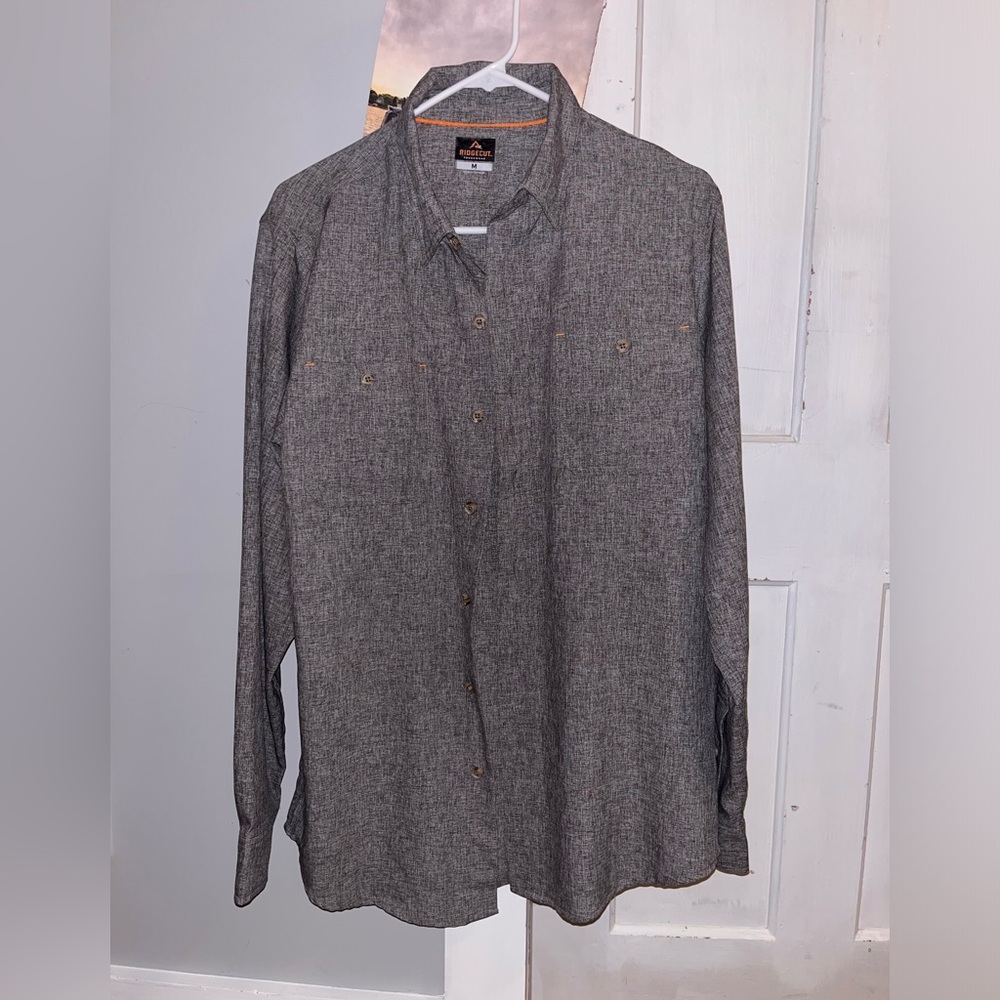 Mens Medium Ridgecut Chore button up a polyester blend worn once!